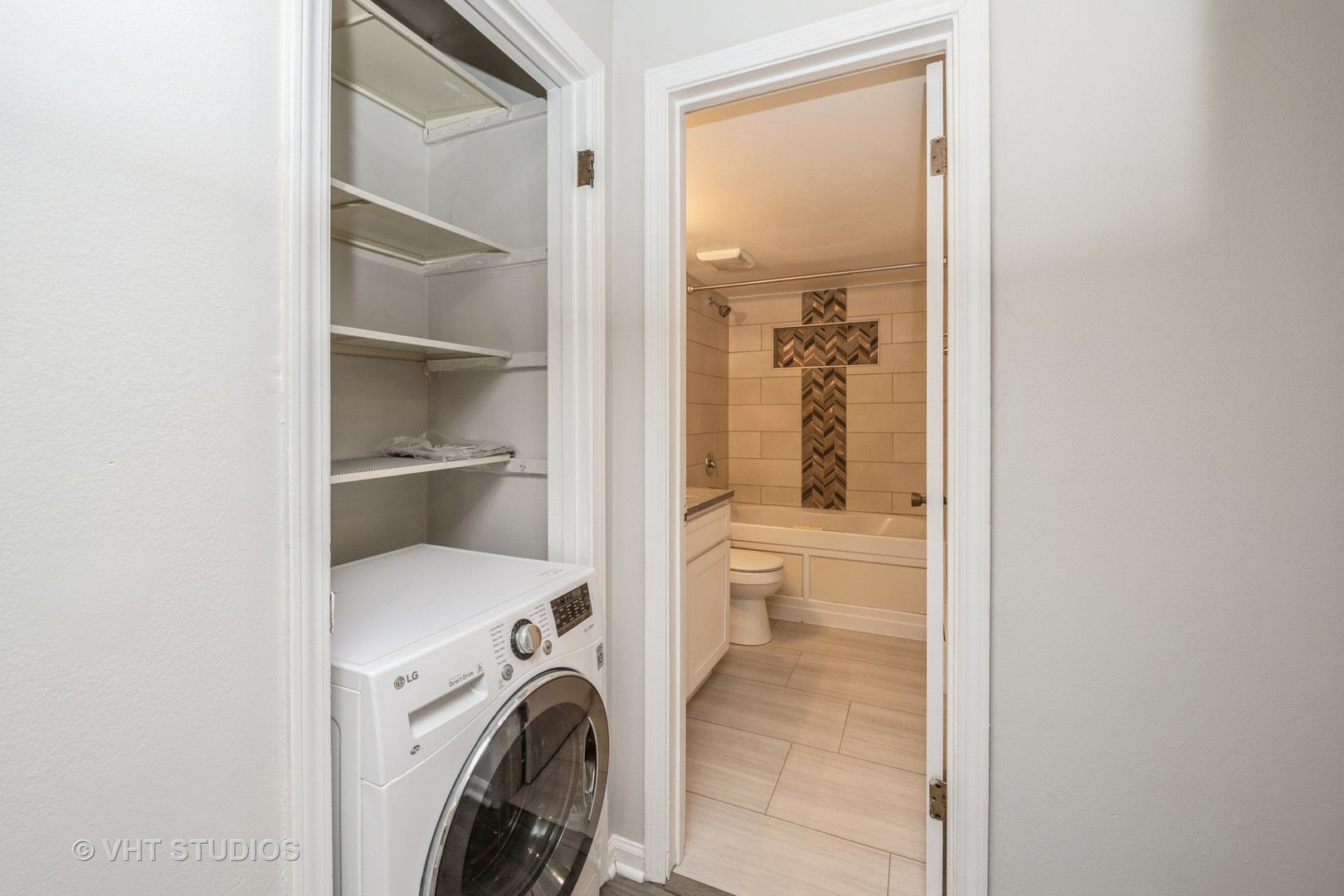 714 E Algonquin Road #J104, Arlington Heights, IL 60005