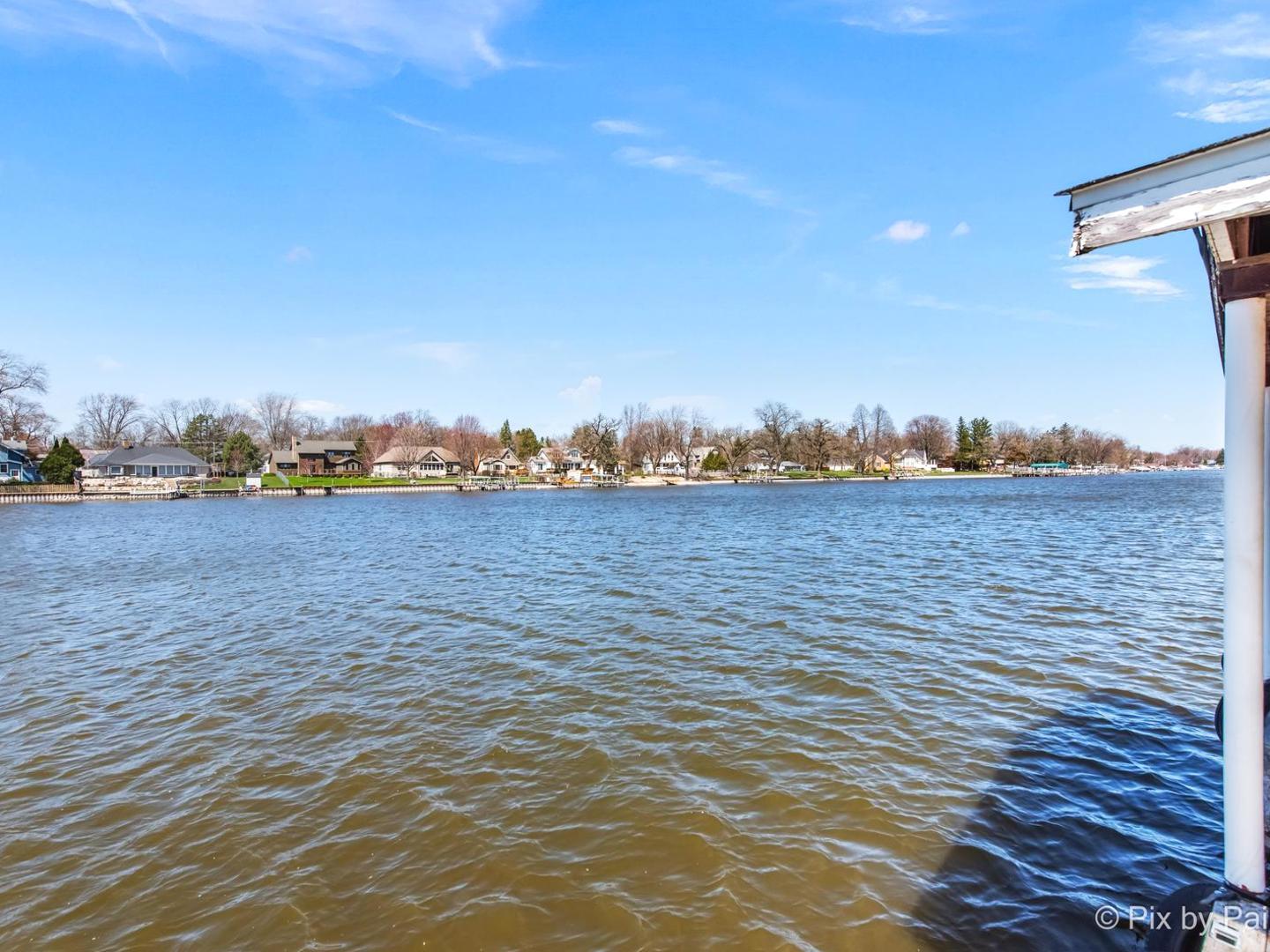 1425 N River Road, McHenry, IL 60051