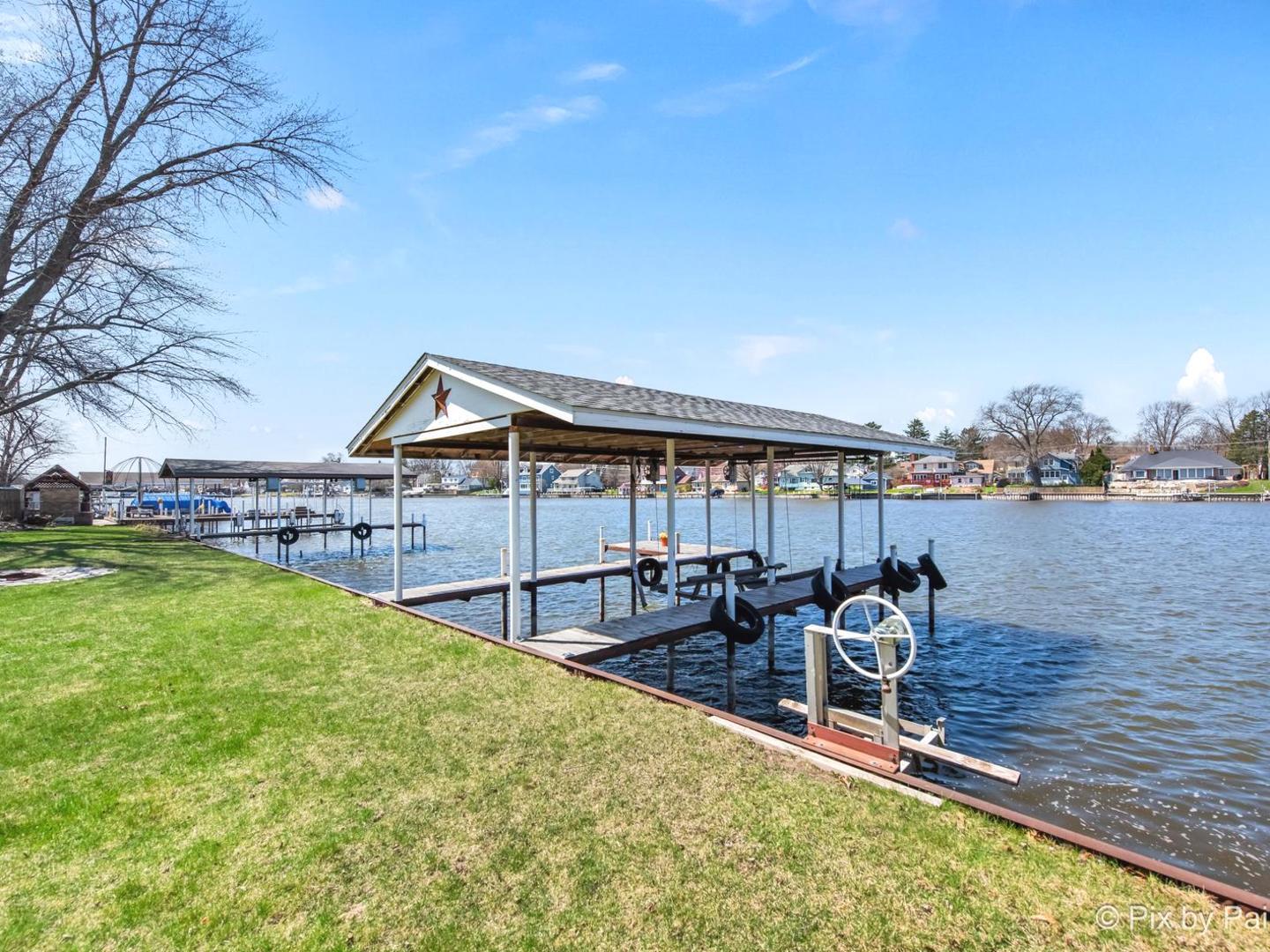 1425 N River Road, McHenry, IL 60051