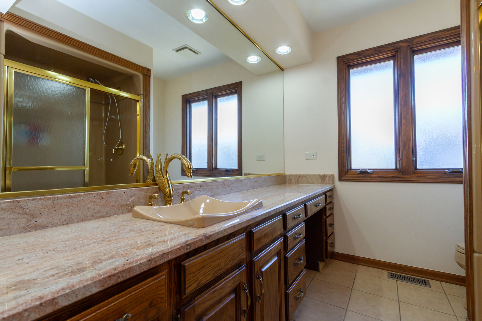 571 Mistic Harbour Lane, Schaumburg, IL 60193