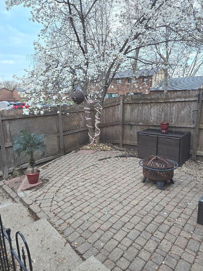 18W152 Buckingham Lane, Villa Park, IL 60181