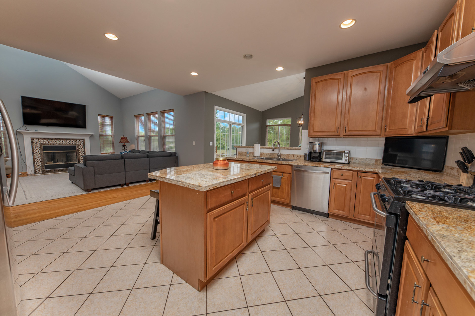 2192 Fescue Drive, Aurora, IL 60504
