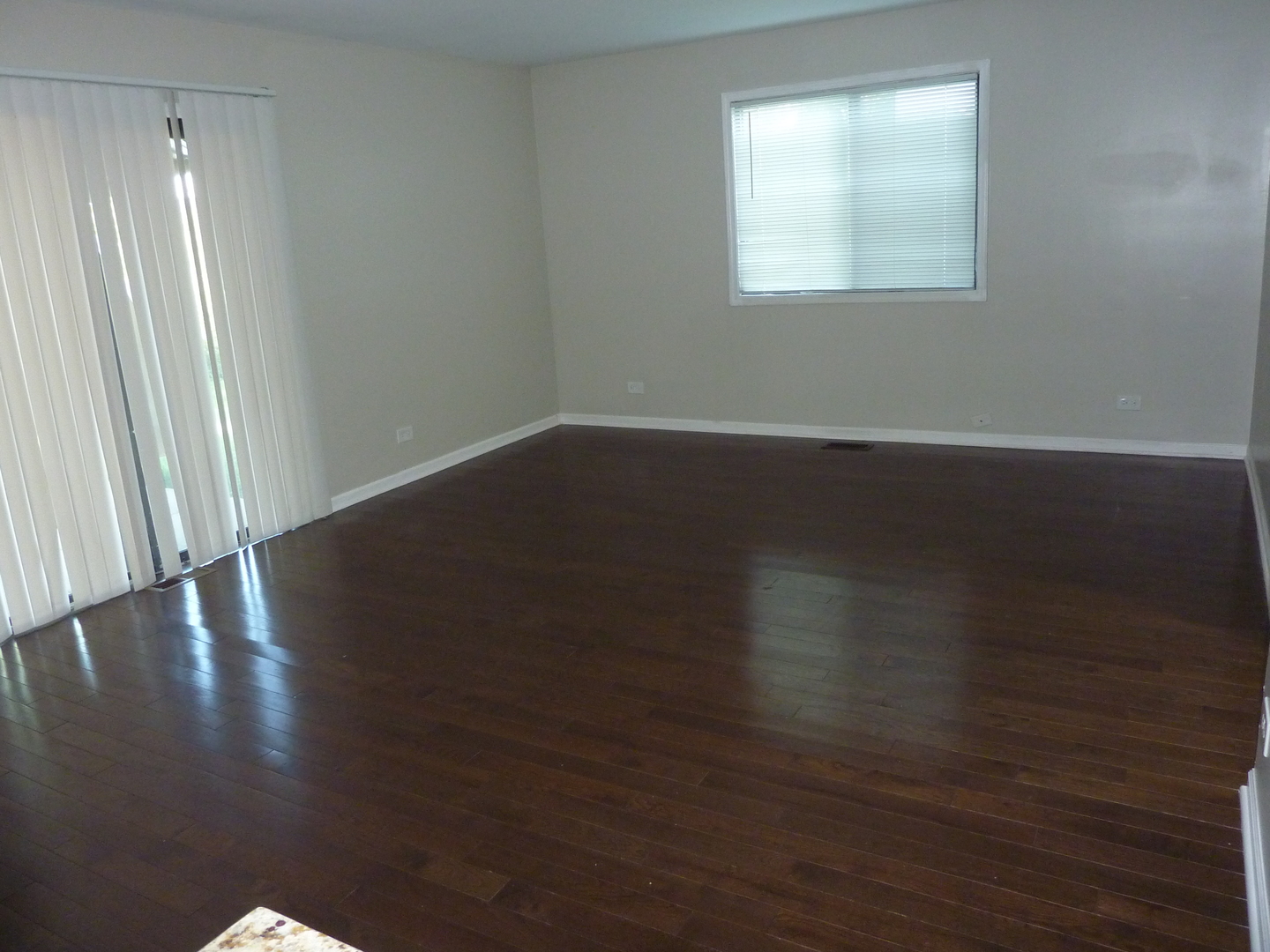 275 London Place #275, Wheeling, IL 60090