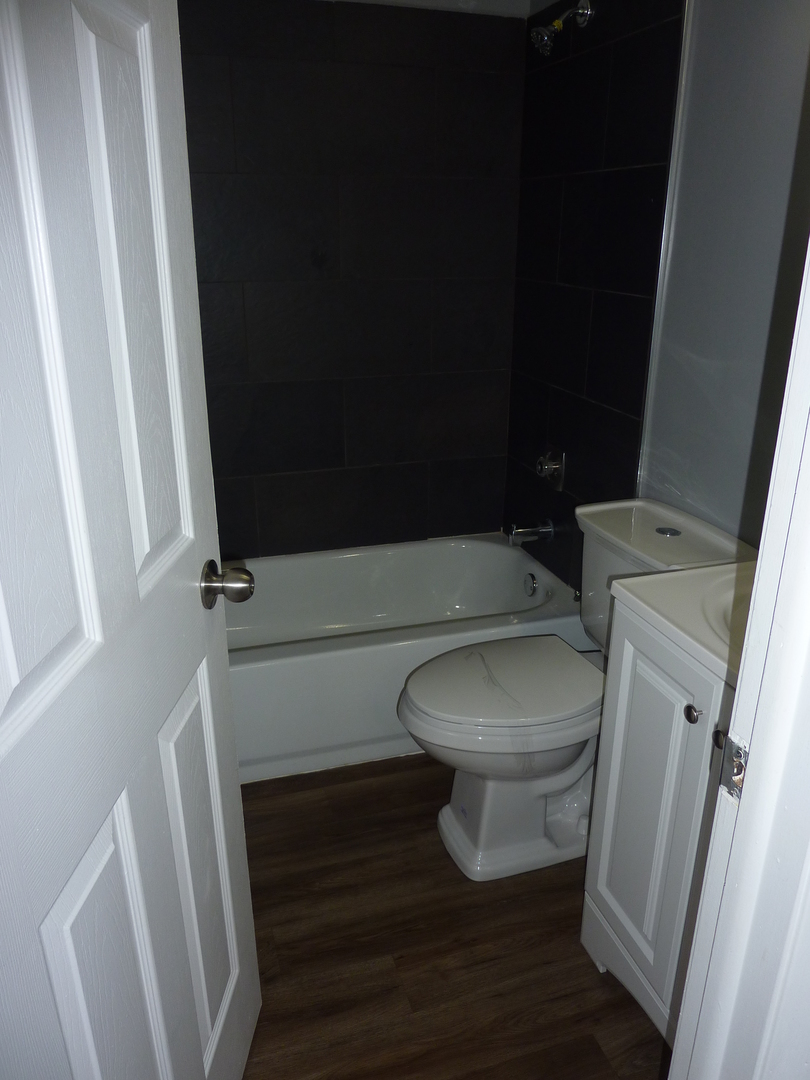 275 London Place #275, Wheeling, IL 60090