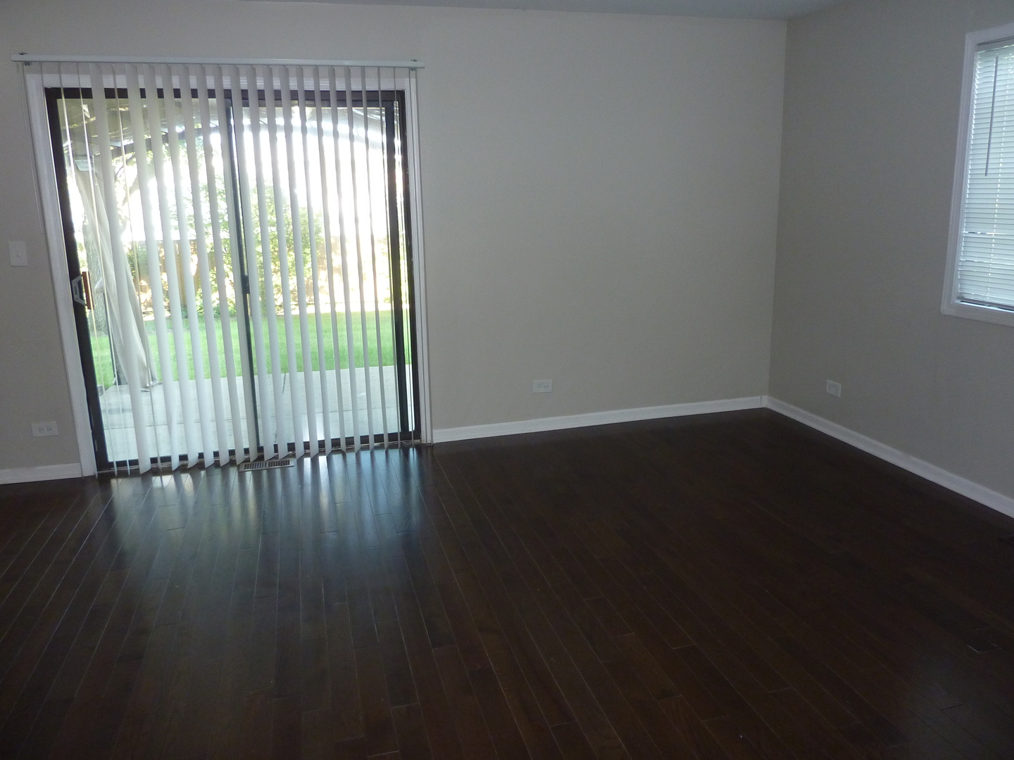 275 London Place #275, Wheeling, IL 60090