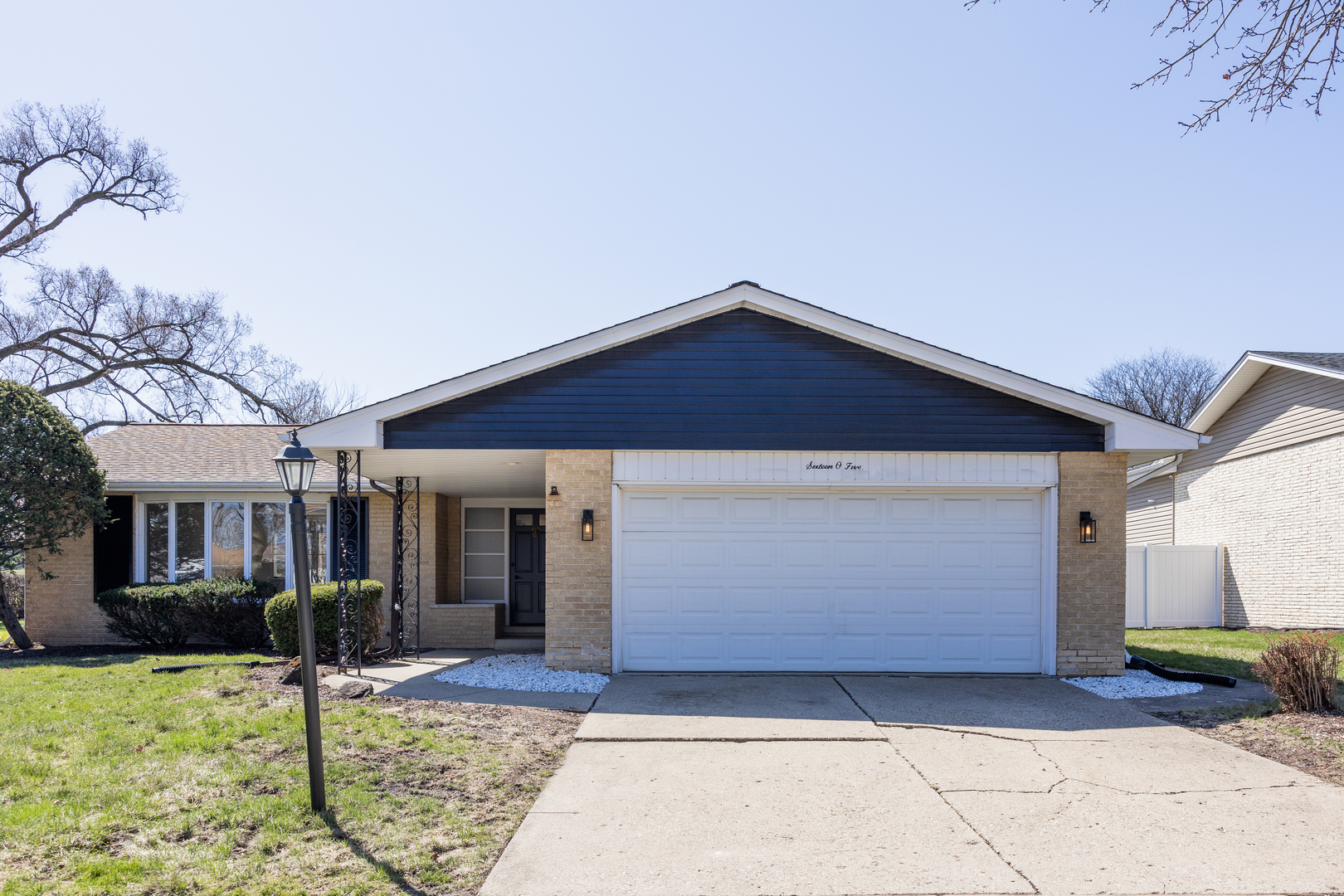 1605 E Cedar Lane, Mount Prospect, IL 60056