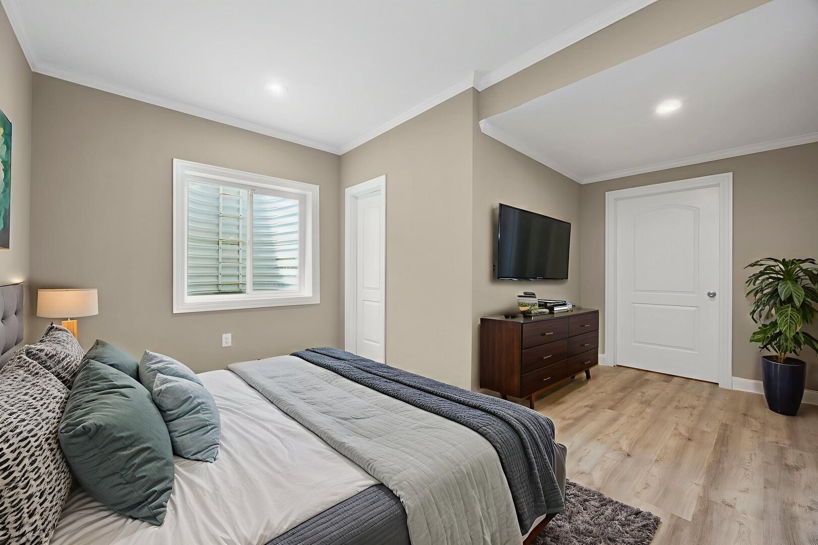 131 S Cranberry Street, Bolingbrook, IL 60490