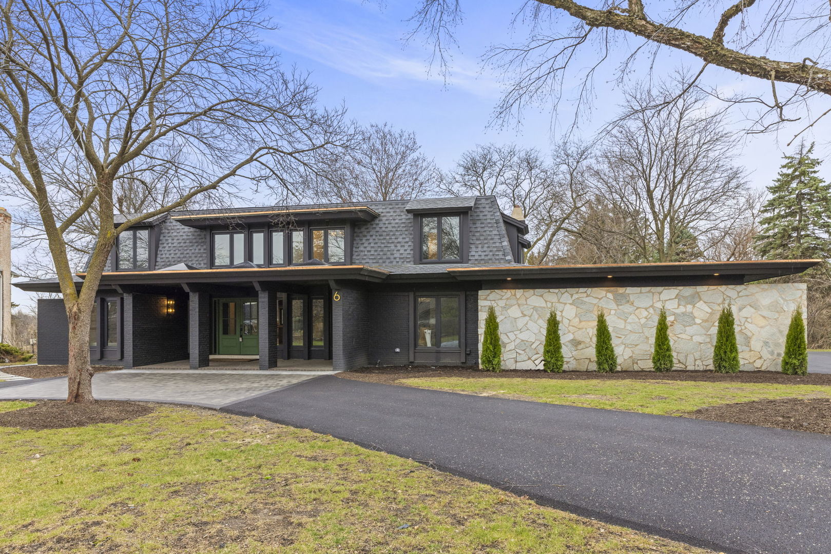 6 Charleton Place, Oak Brook, IL 60523