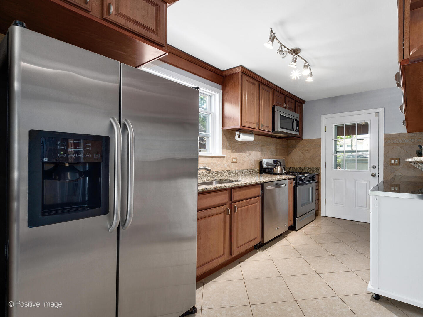 605 9th Avenue, La Grange, IL 60525