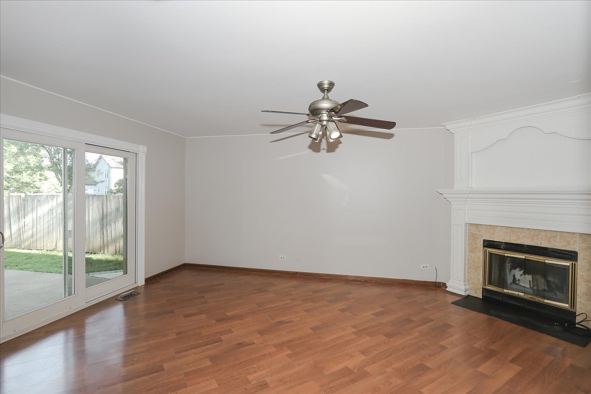 636 N Lyle Avenue, Elgin, IL 60123