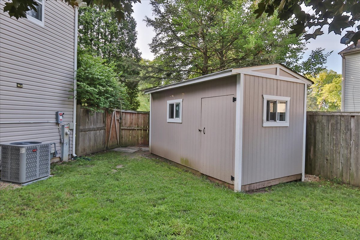 636 N Lyle Avenue, Elgin, IL 60123