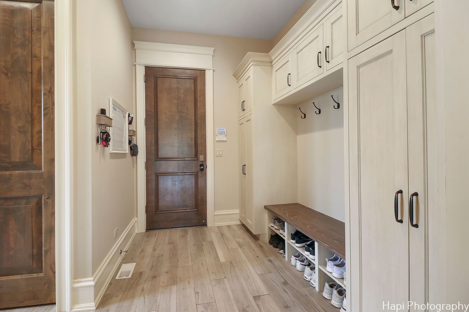 18 Enclave Court, South Barrington, IL 60010