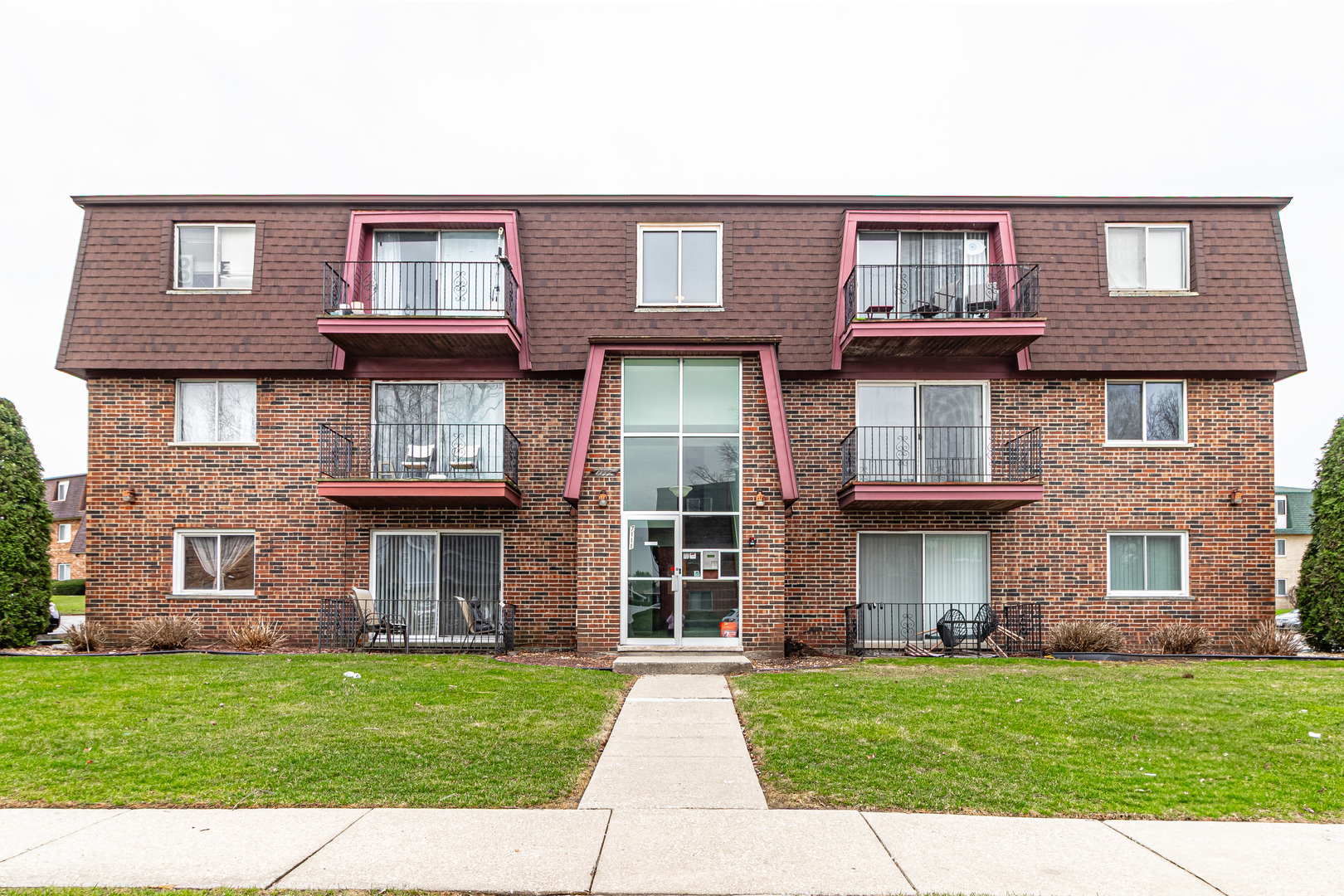 7111 166th Street #2D, Tinley Park, IL 60477