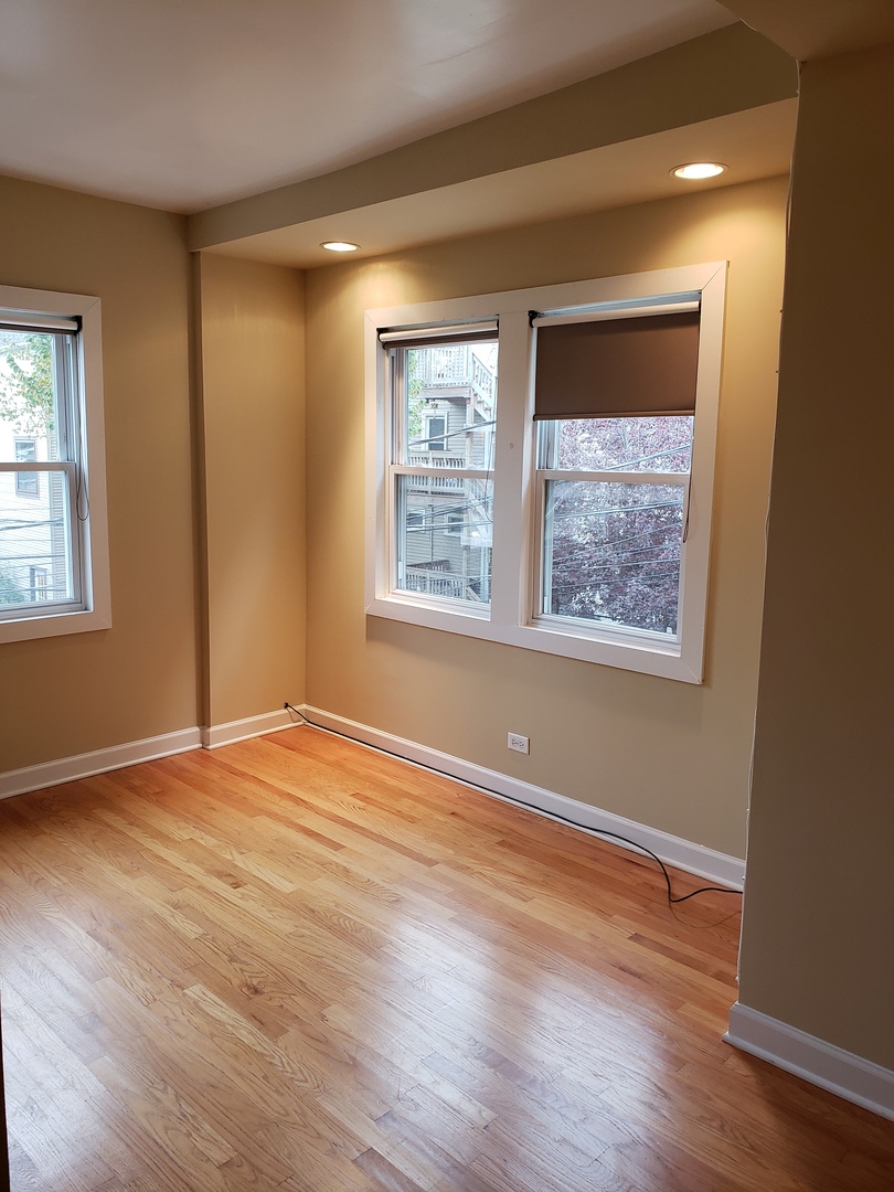 1921 W Montrose Avenue #2, Chicago, IL 60613
