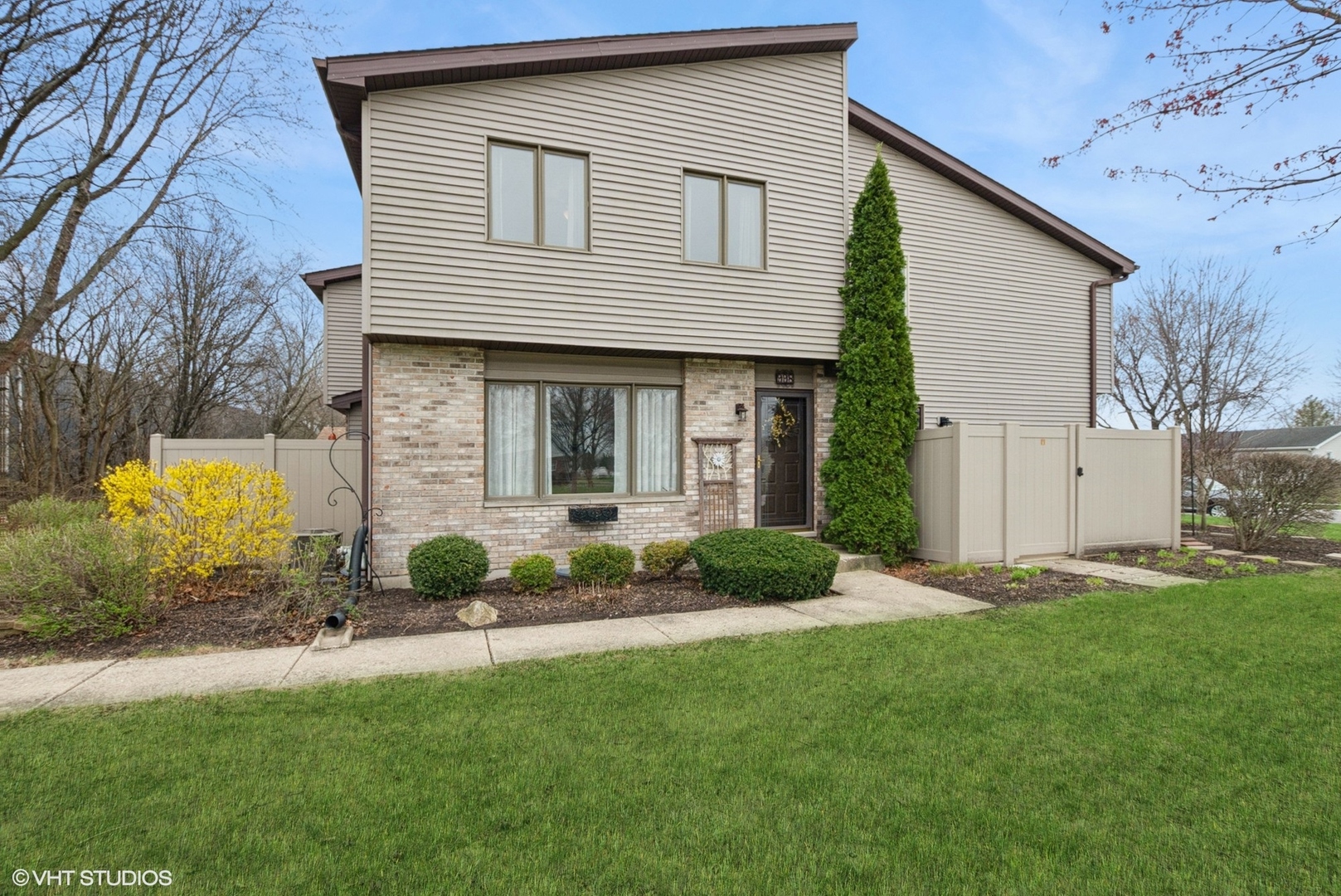 998 Schoolgate Road #3, New Lenox, IL 60451