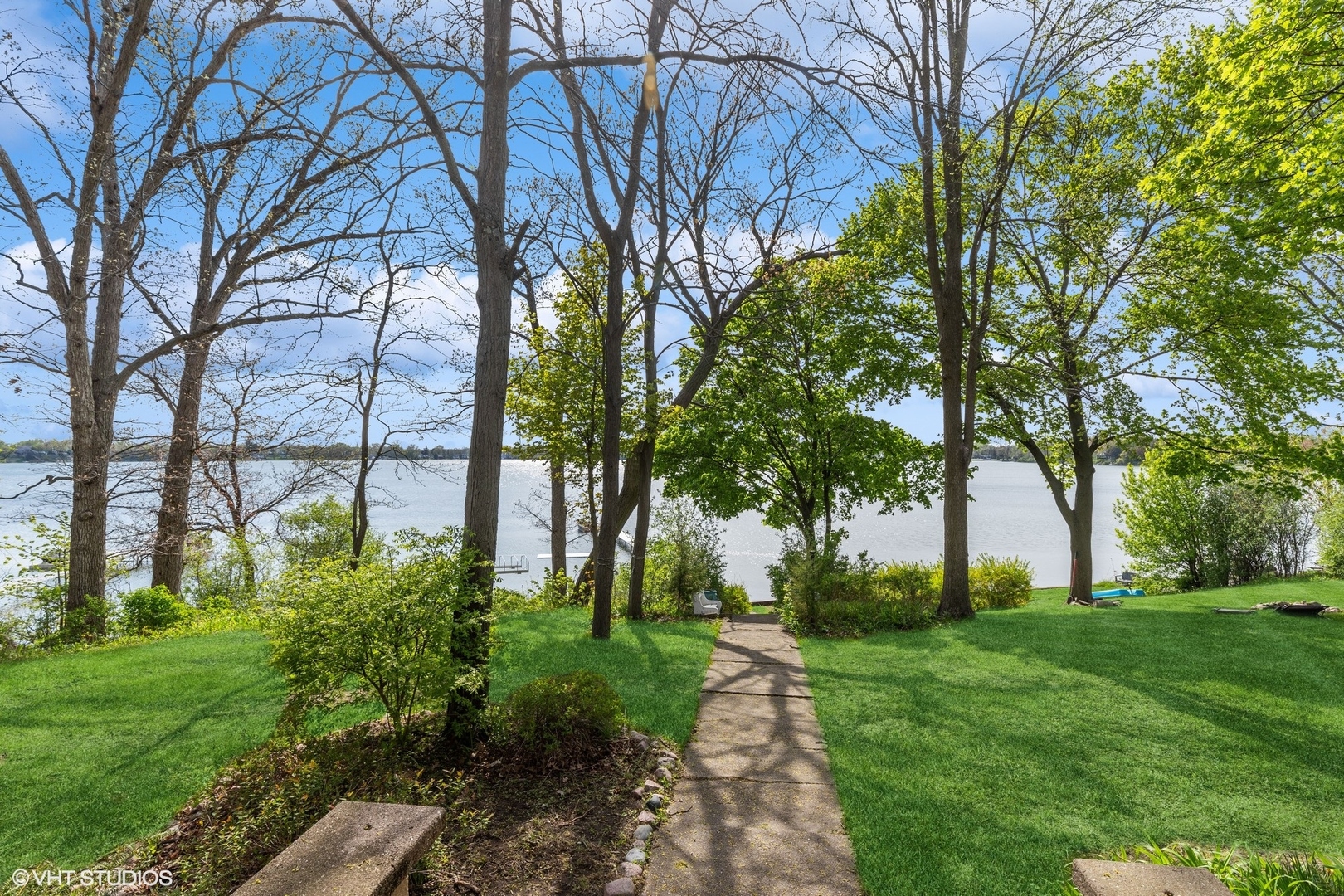 1046 N Hainesville Road, Round Lake Beach, IL 60073