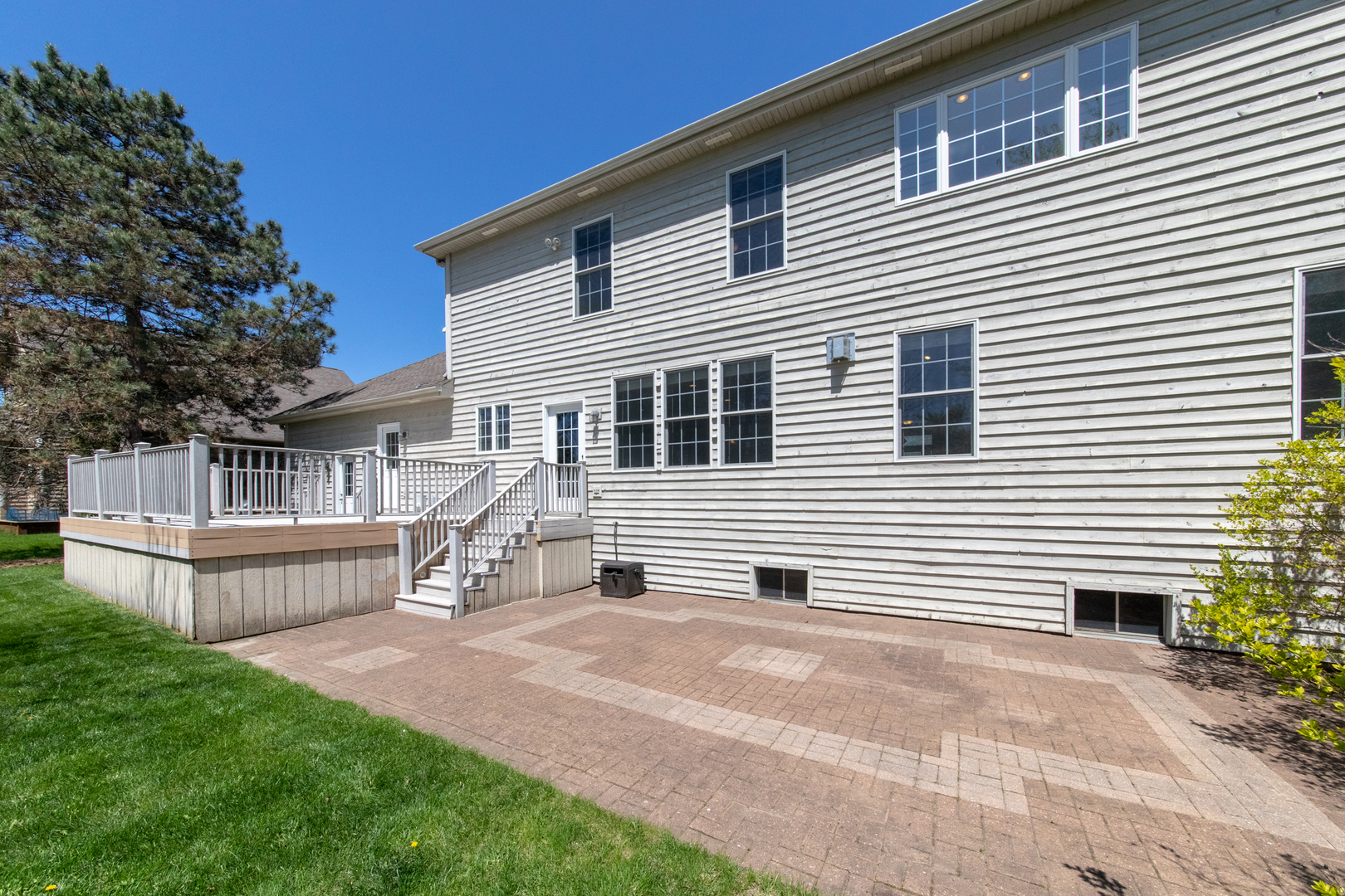 6433 Davidson Court, Gurnee, IL 60031
