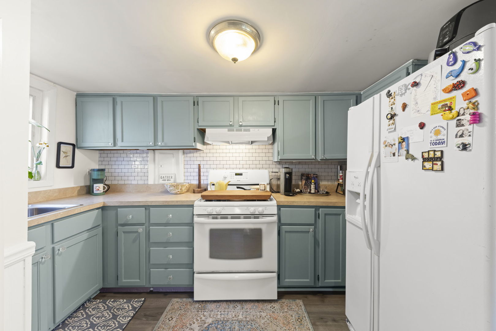 443 S Summit Avenue, Villa Park, IL 60181