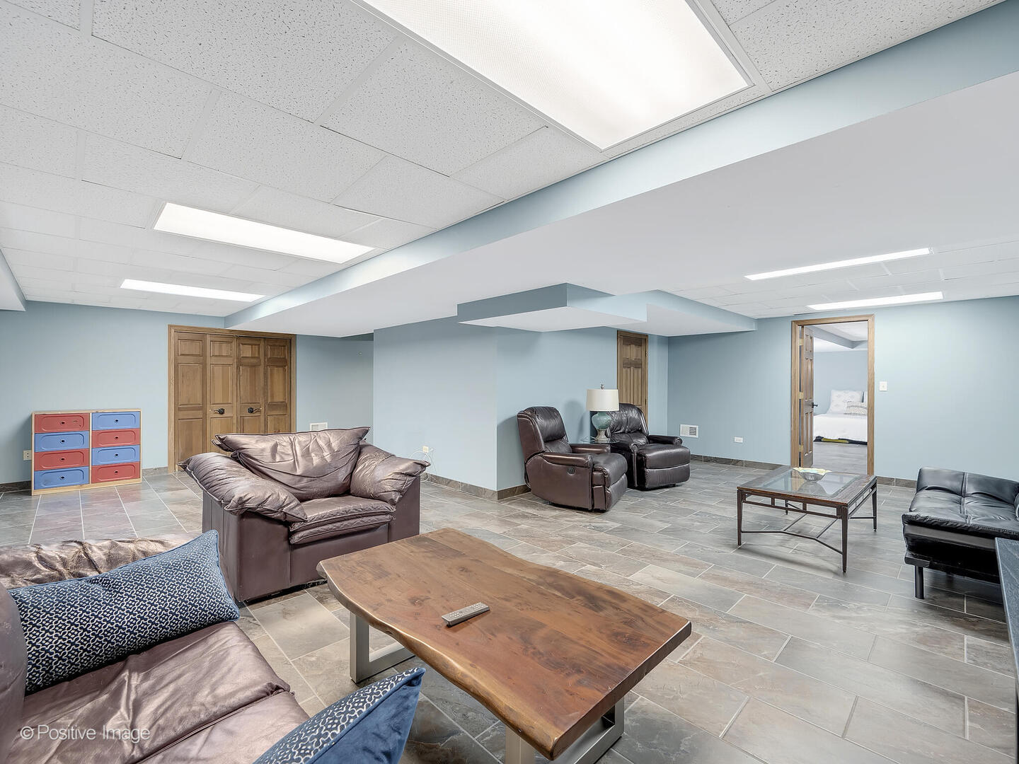 17 Blodgett Avenue, Clarendon Hills, IL 60514