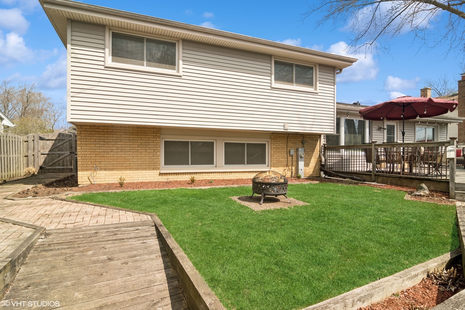 753 E Mill Valley Road, Palatine, IL 60074