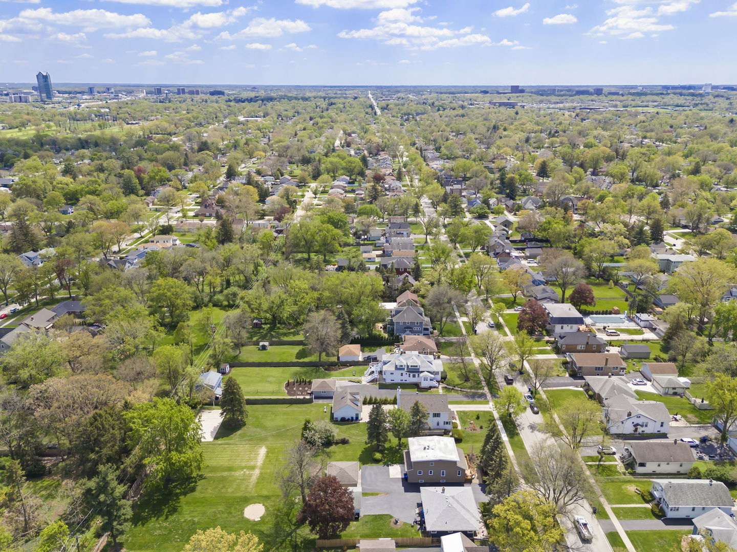 443 S Summit Avenue, Villa Park, IL 60181