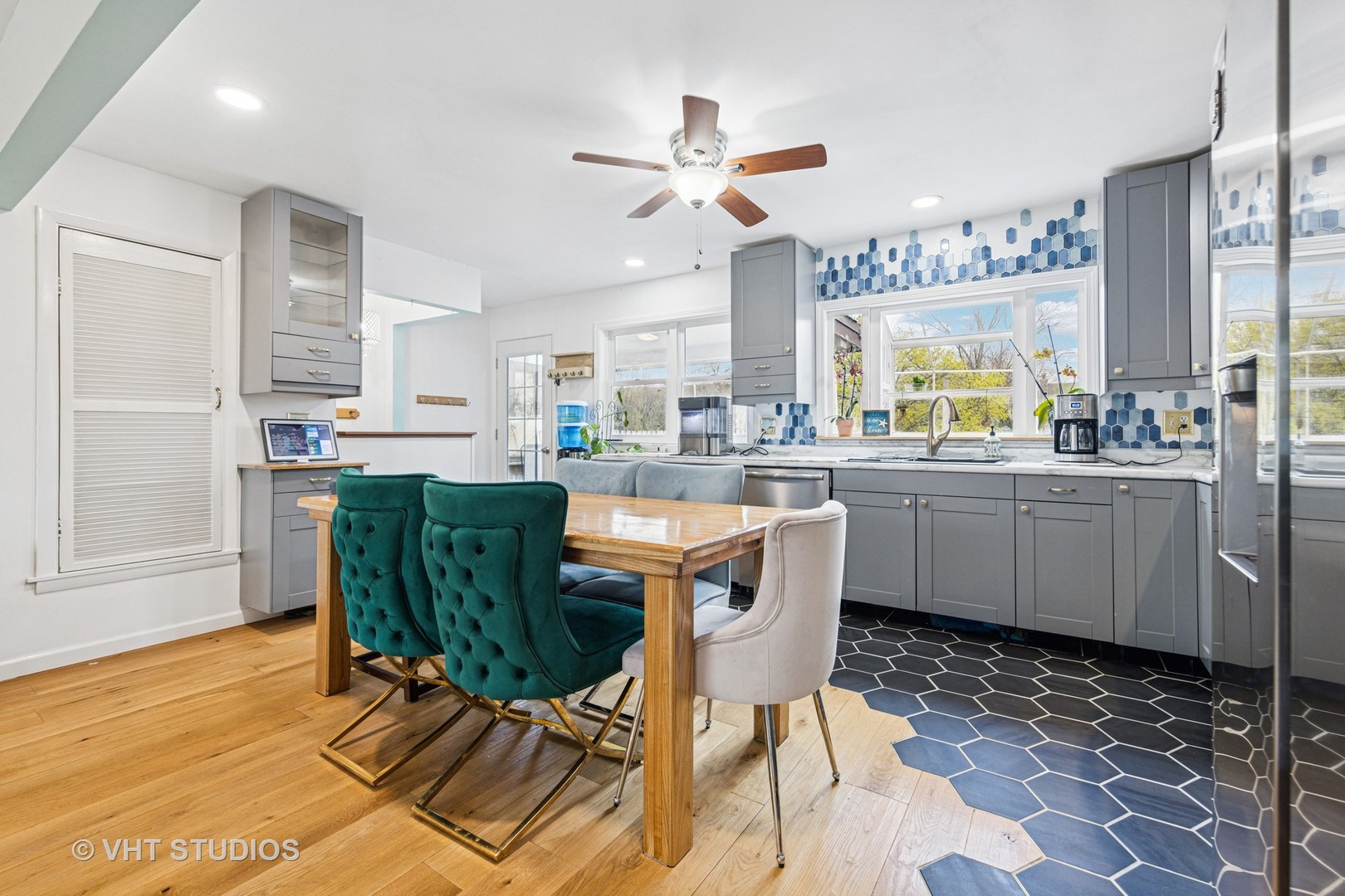 2101 Inverness Avenue, Downers Grove, IL 60515