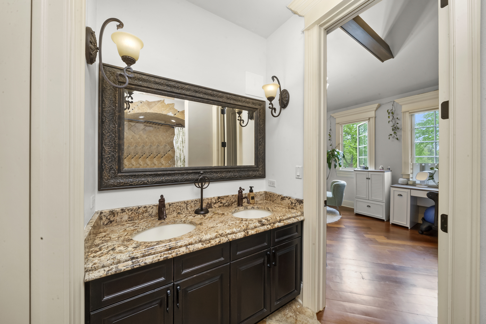 6280 Blackstone Avenue, La Grange Highlands, IL 60525
