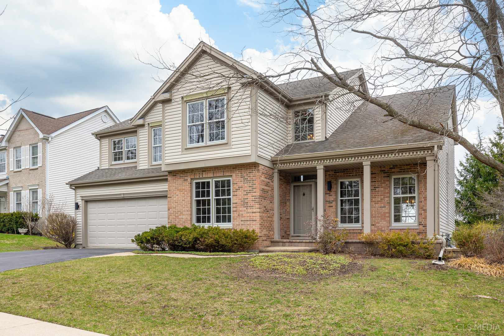 33765 N Pine Creek Trail, Grayslake, IL 60030