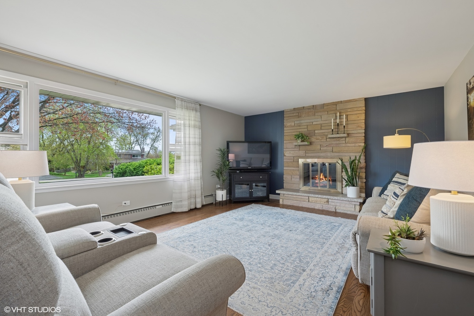 1112 N Perry Drive, Palatine, IL 60067