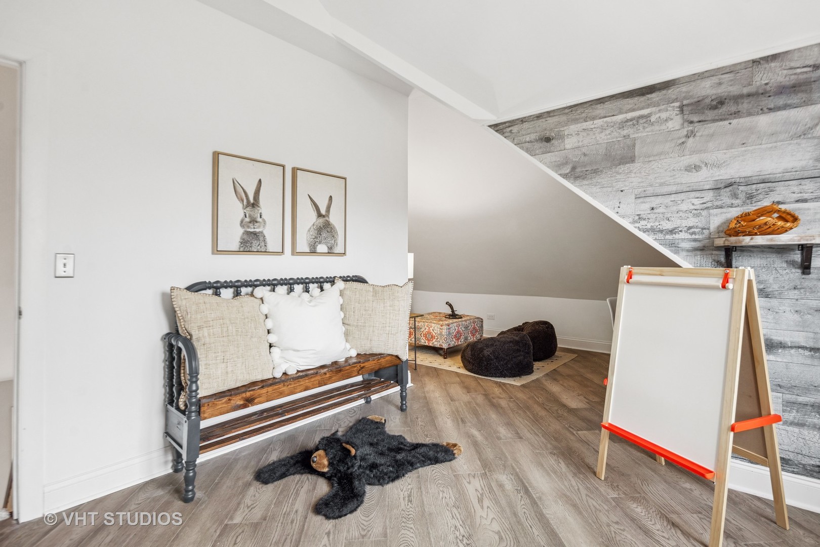 909 Lehigh Circle, Naperville, IL 60565