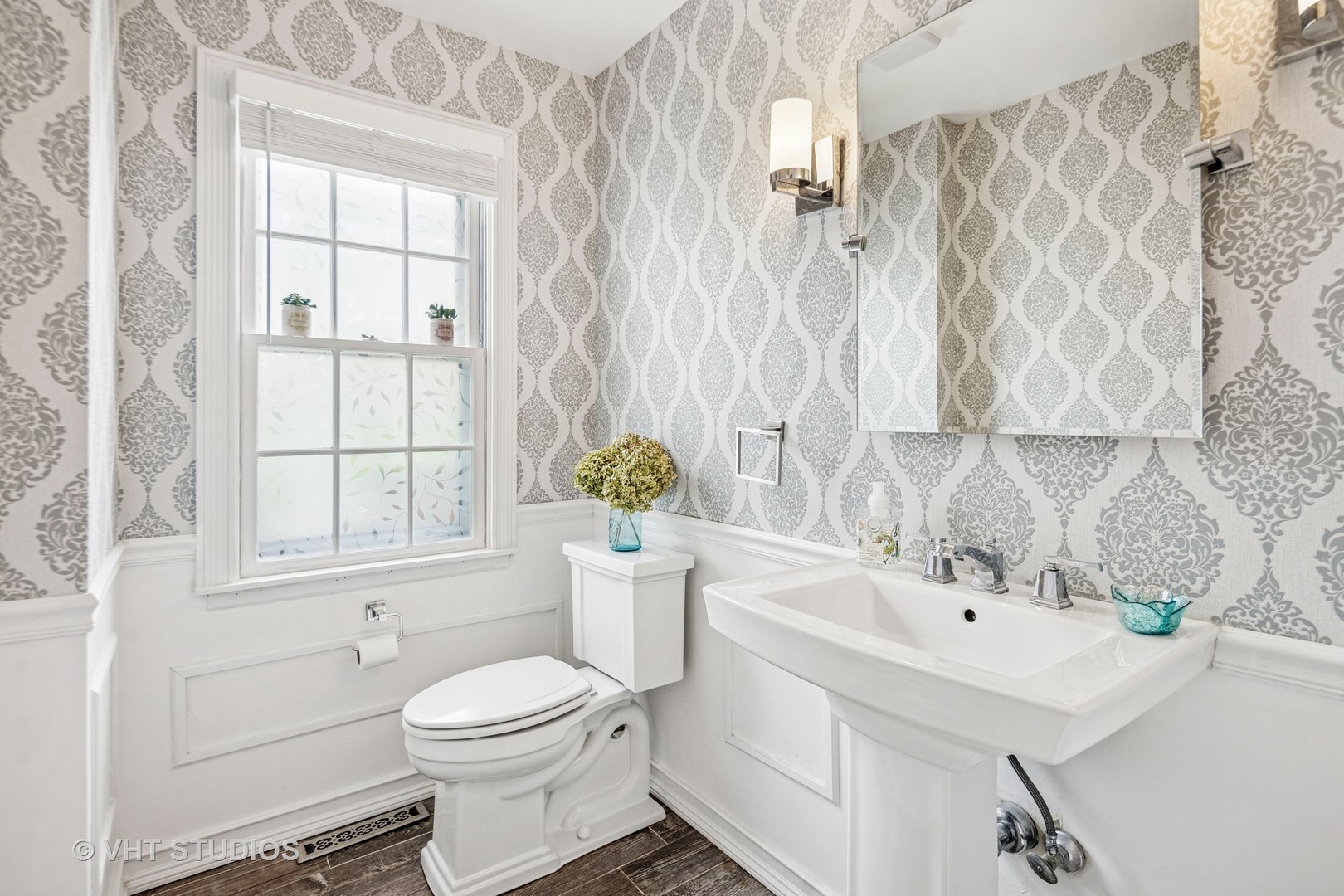 909 Lehigh Circle, Naperville, IL 60565