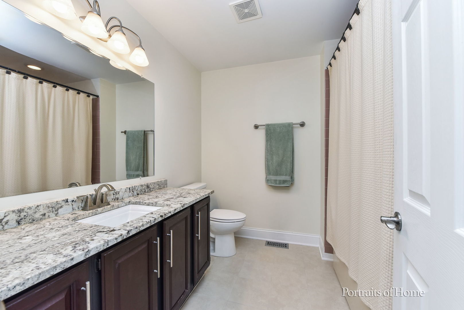 137 Cammeron Court #137, Aurora, IL 60504