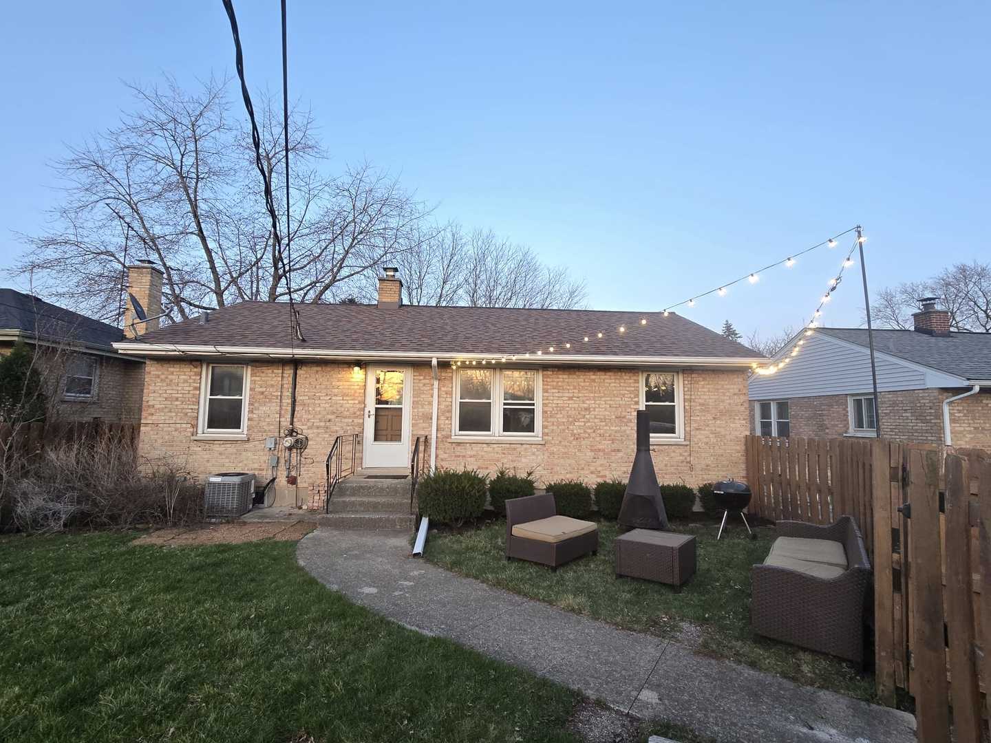 308 Ash Avenue, Wood Dale, IL 60191