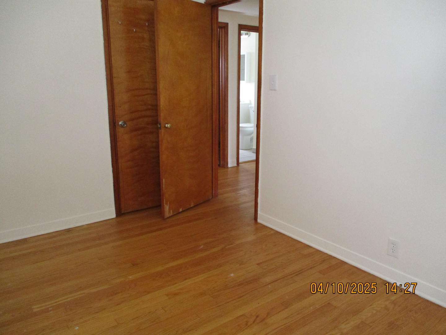 9024 S 51st Avenue, Oak Lawn, IL 60453