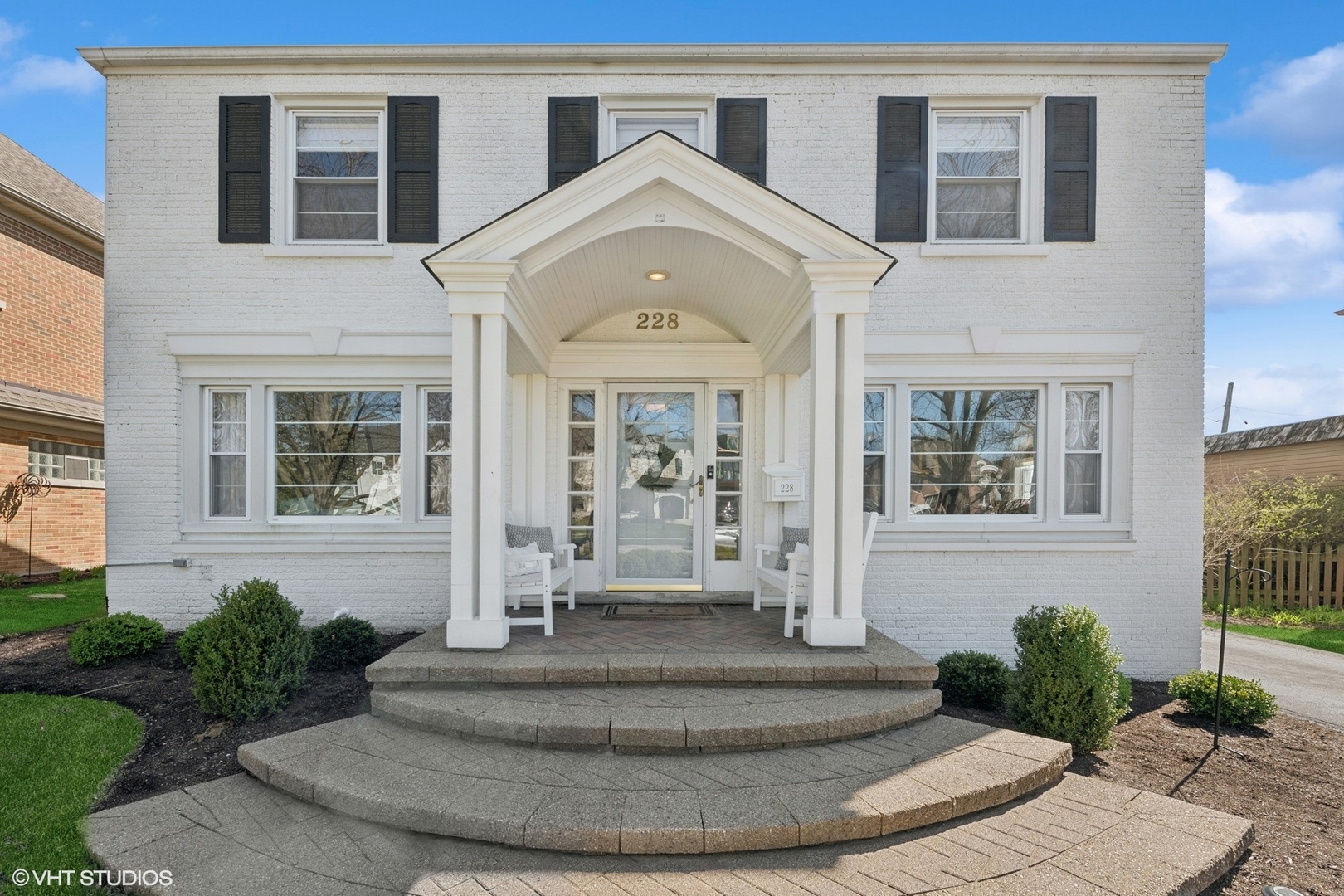 228 E May Street, Elmhurst, IL 60126