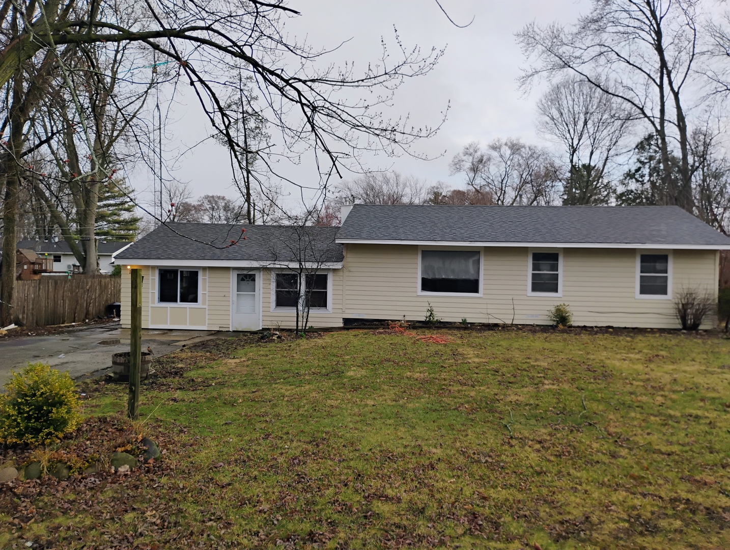 1305 Wilson Court, Zion, IL 60099