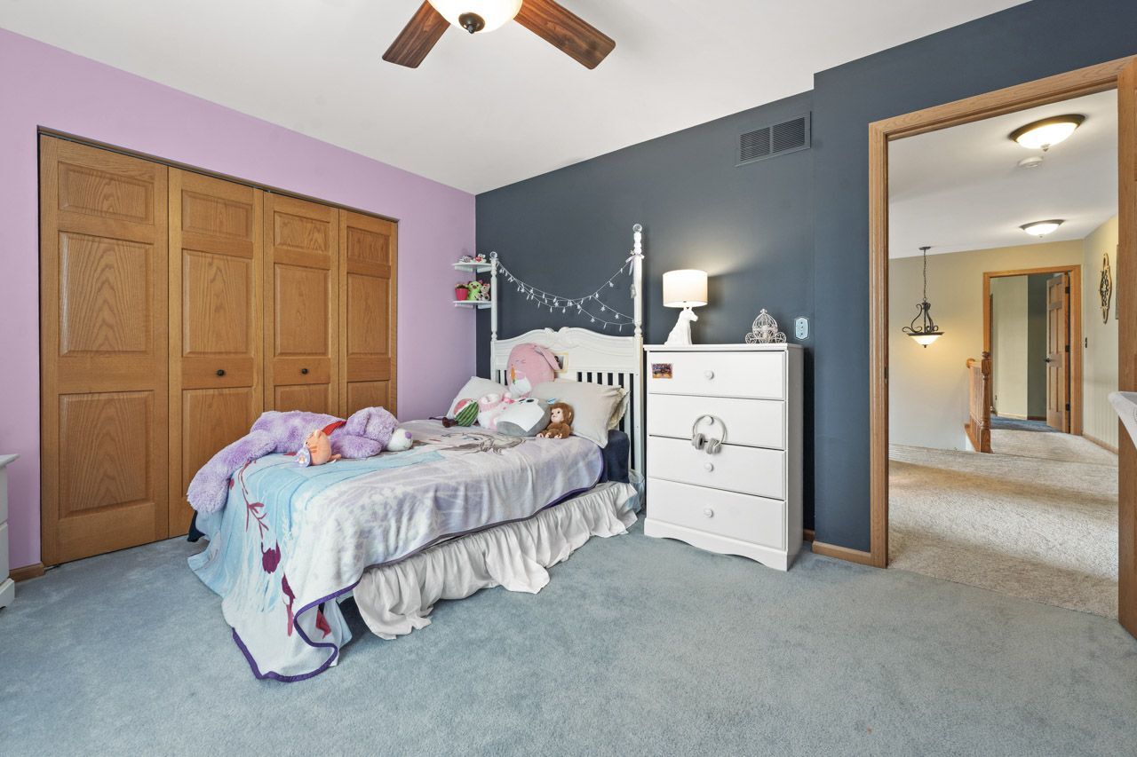 1812 Northwood Court, Wauconda, IL 60084