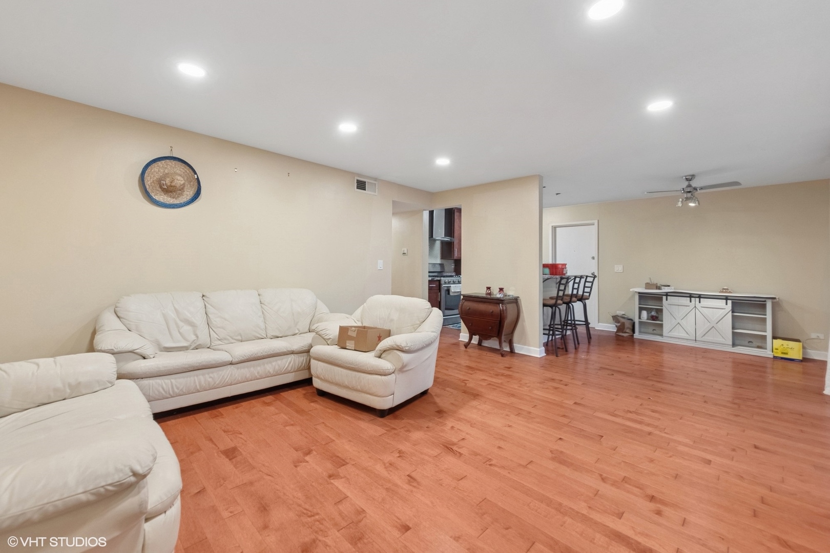 111 E Janata Boulevard #3B, Lombard, IL 60148