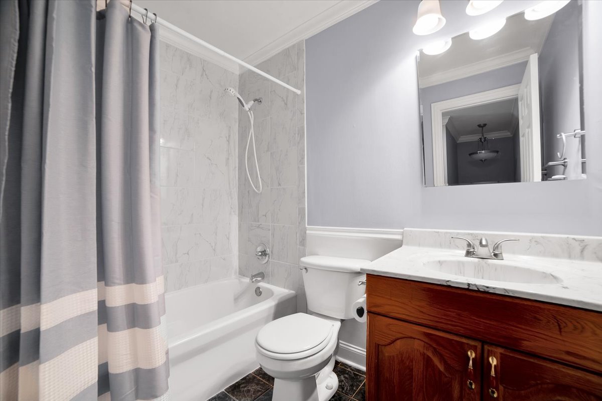 1046 Cove Drive #145B, Prospect Heights, IL 60070