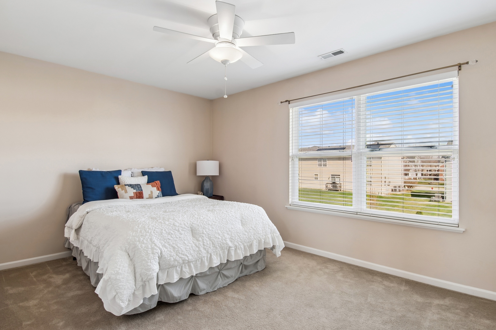 2338 Majestic Prince Lane, Montgomery, IL 60538