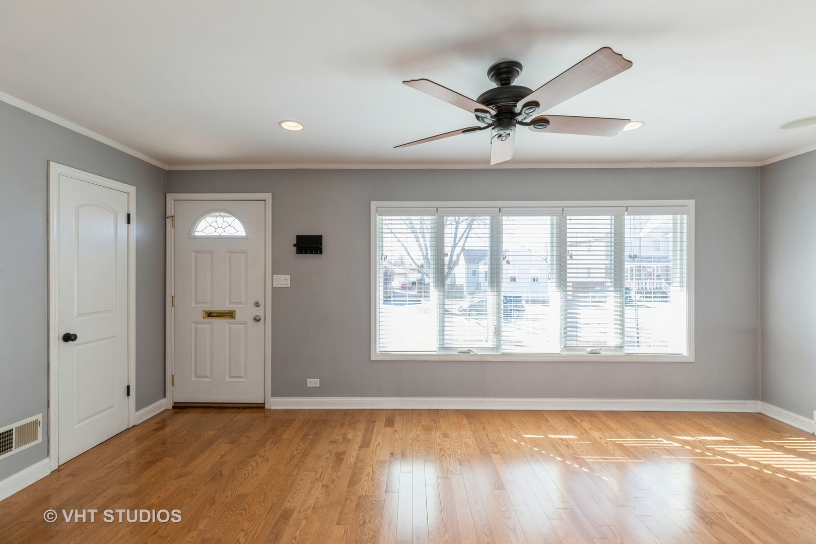 11217 S ALBANY Avenue, Chicago, IL 60655