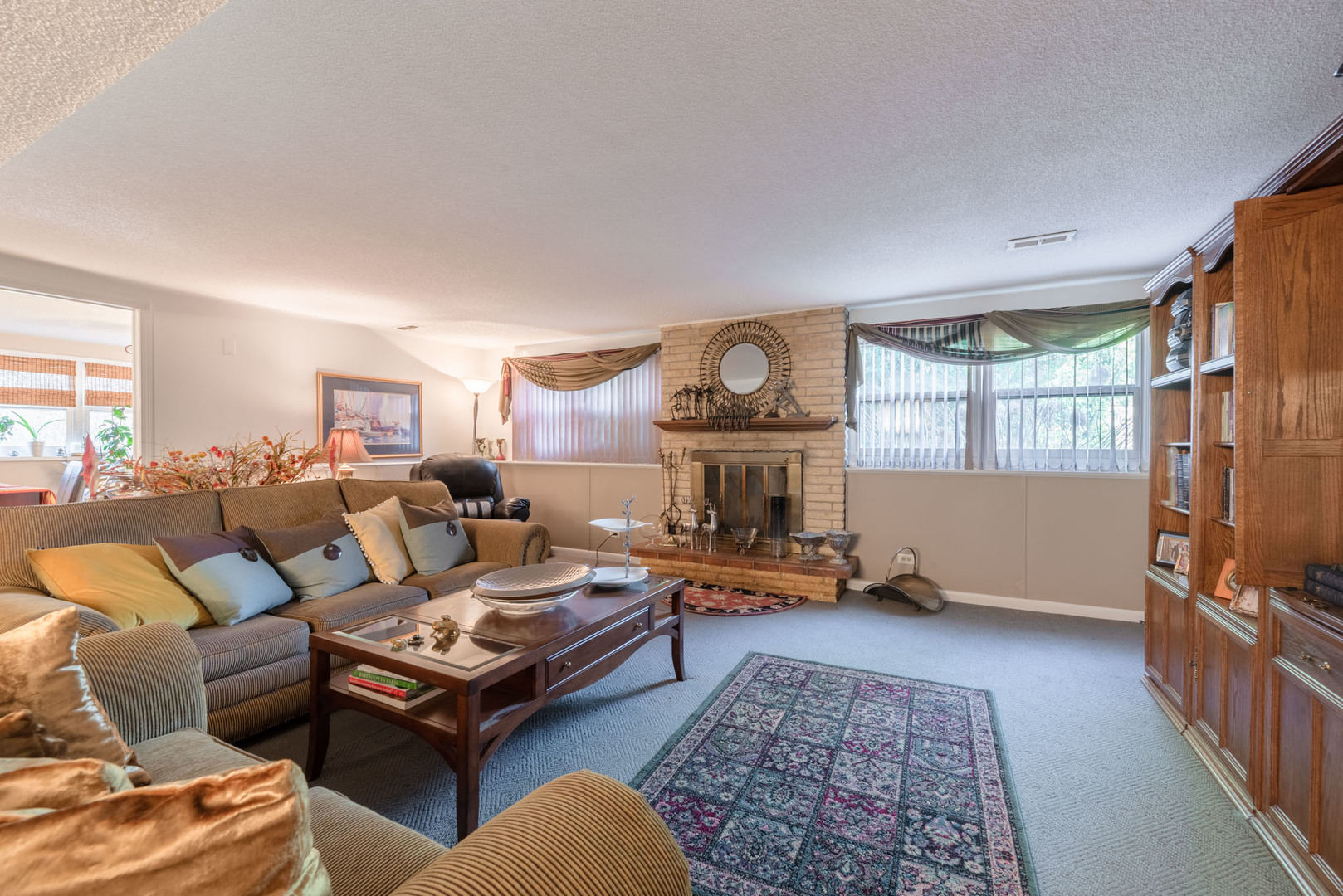 403 W Hackberry Drive, Arlington Heights, IL 60004