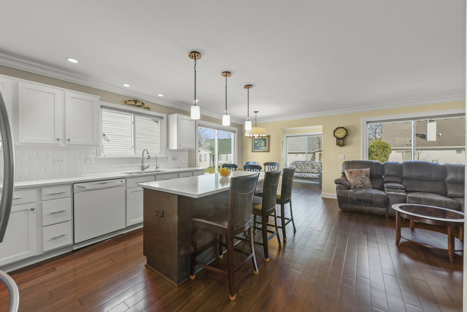 21519 W CHESTNUT Lane, Plainfield, IL 60544