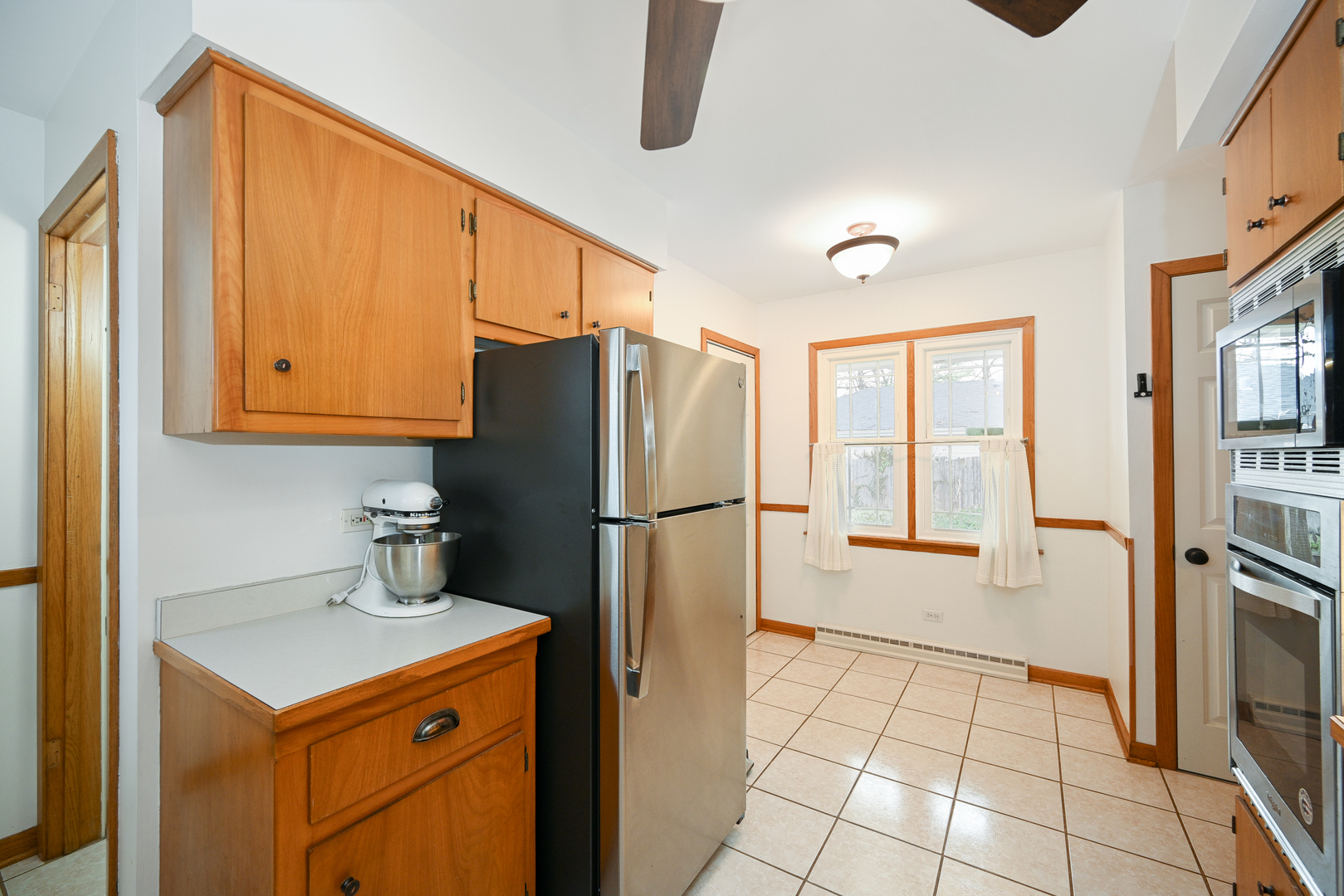 344 Parkway Drive, Wheaton, IL 60187