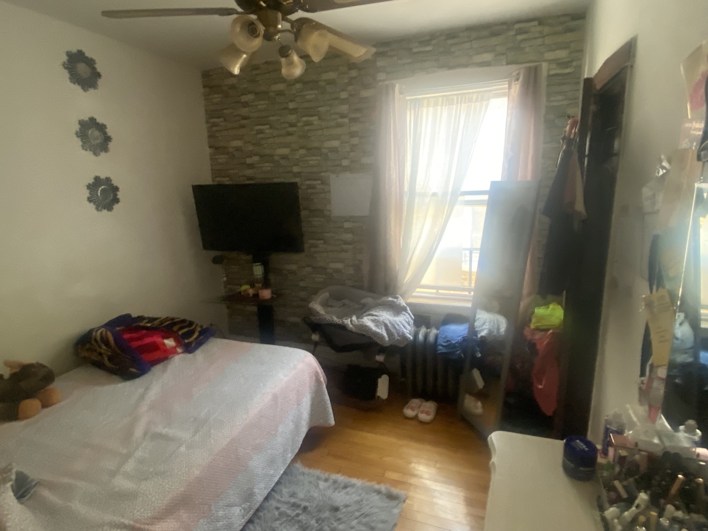 2552 N Austin Avenue, Chicago, IL 60639