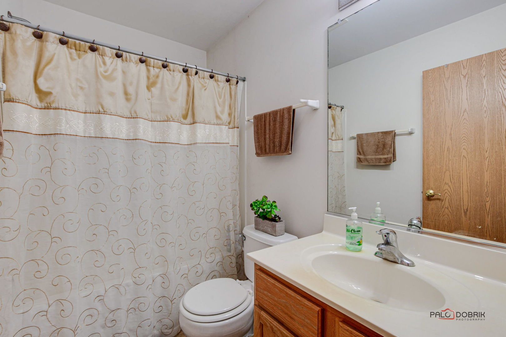1402 REED Road, Zion, IL 60099