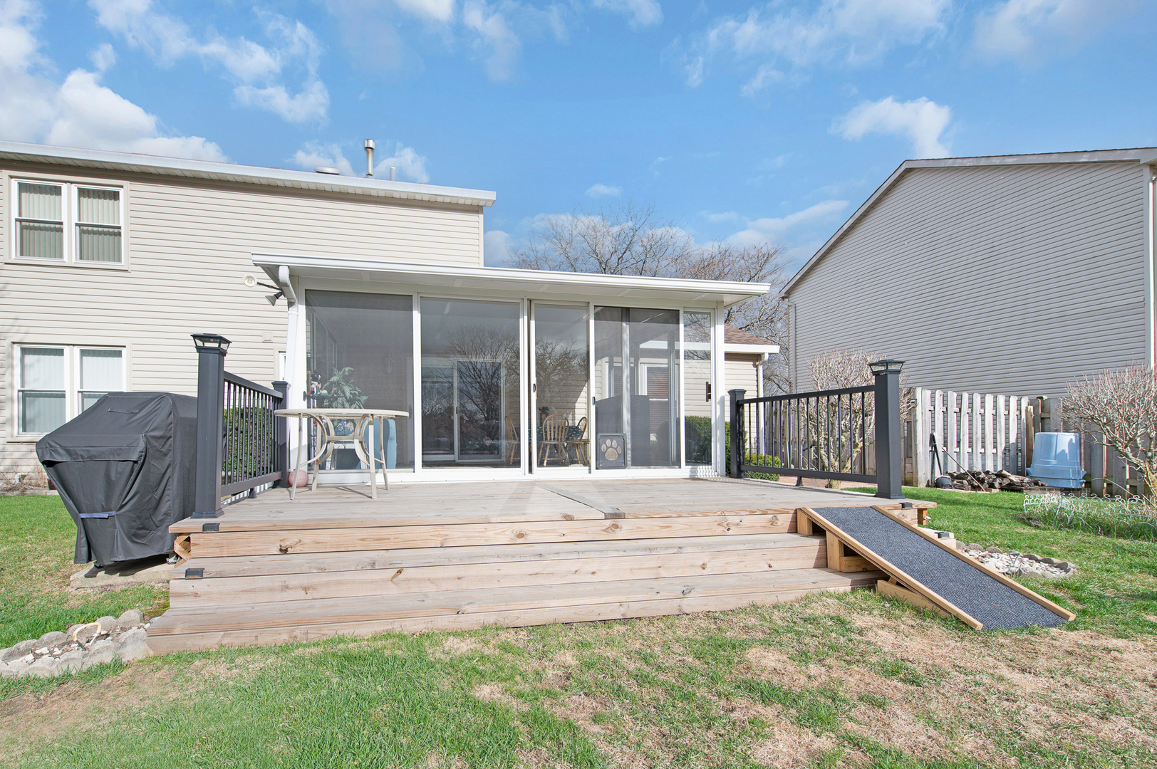 474 Hunter Drive, Carol Stream, IL 60188