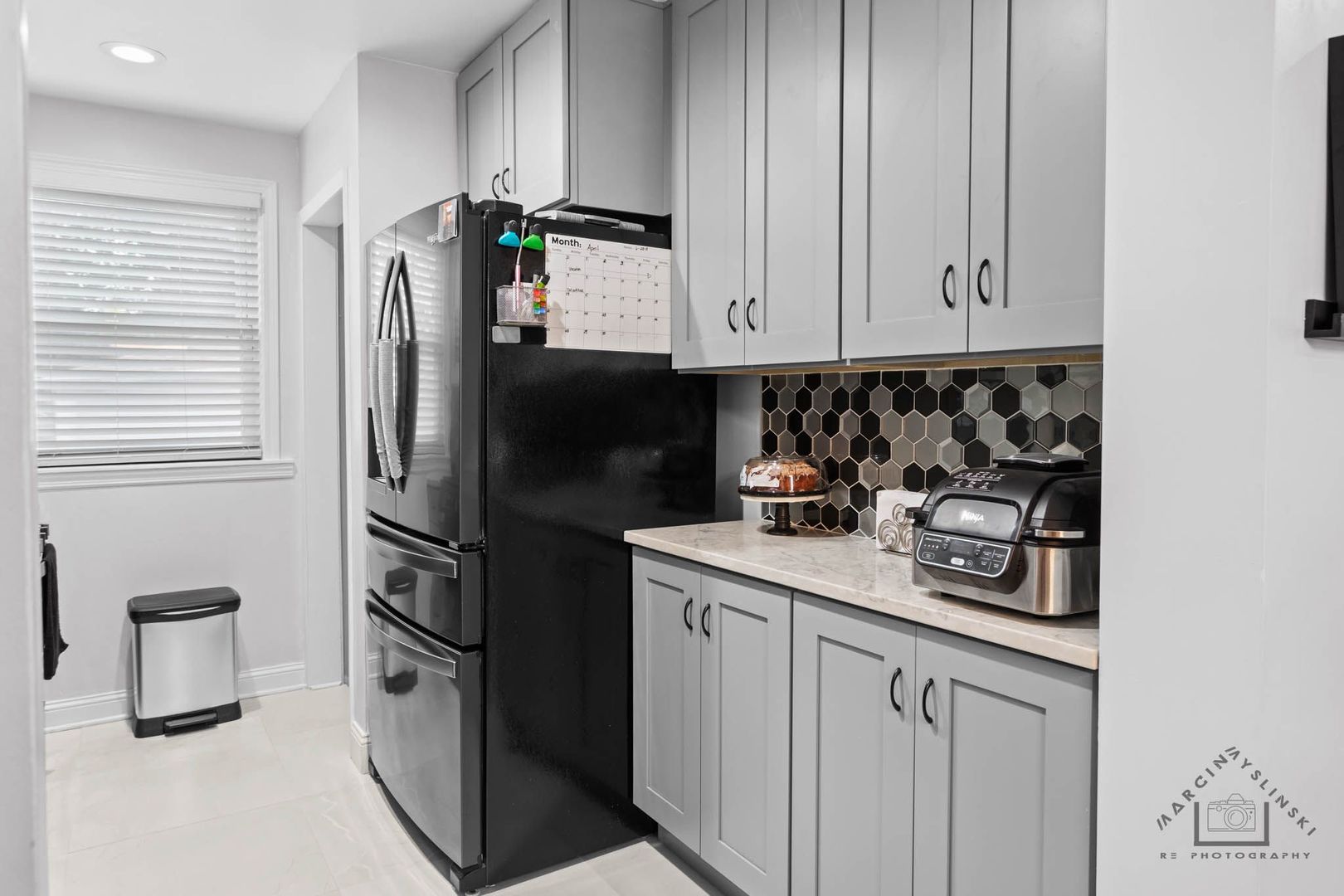 3847 N Pacific Avenue, Chicago, IL 60634