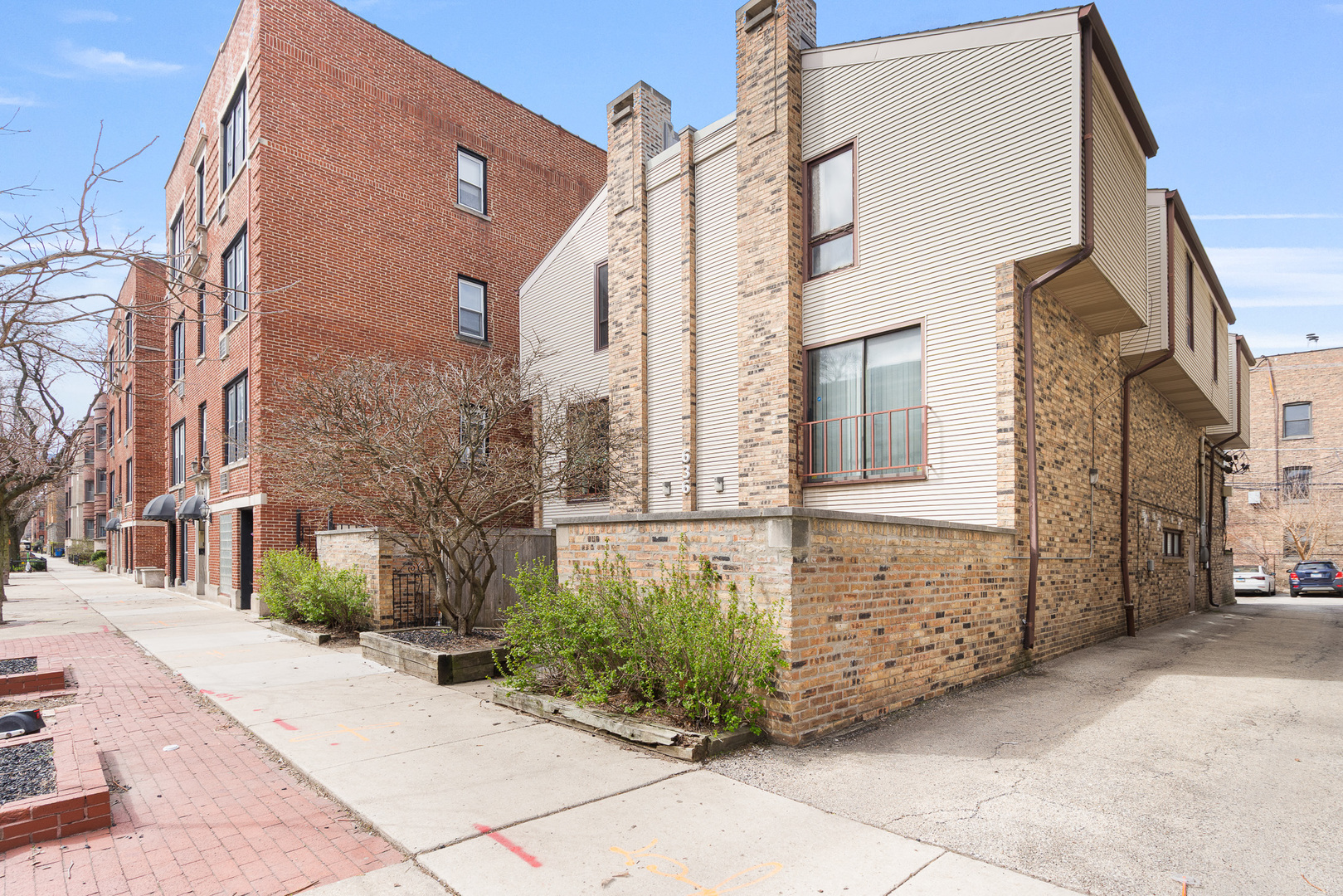 636 W Buckingham Place #E, Chicago, IL 60657