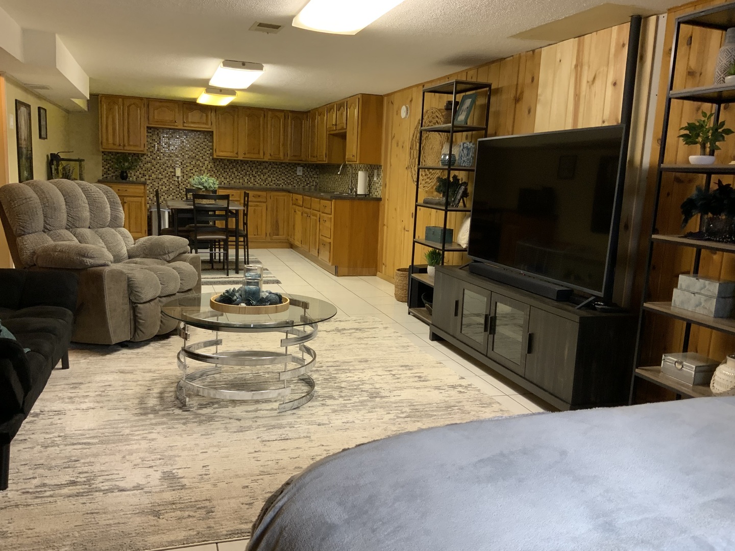 8118 W COURTLAND Avenue, Norridge, IL 60706